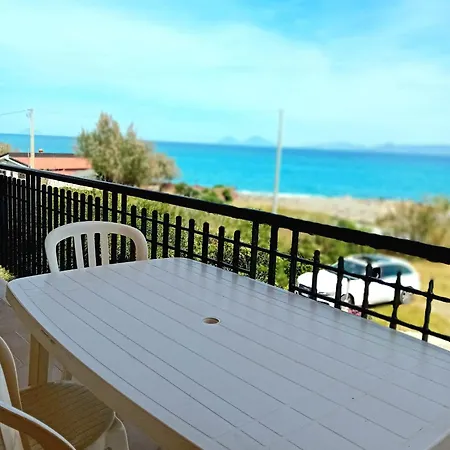 On The Beach Gioiosa Marea Exterior foto